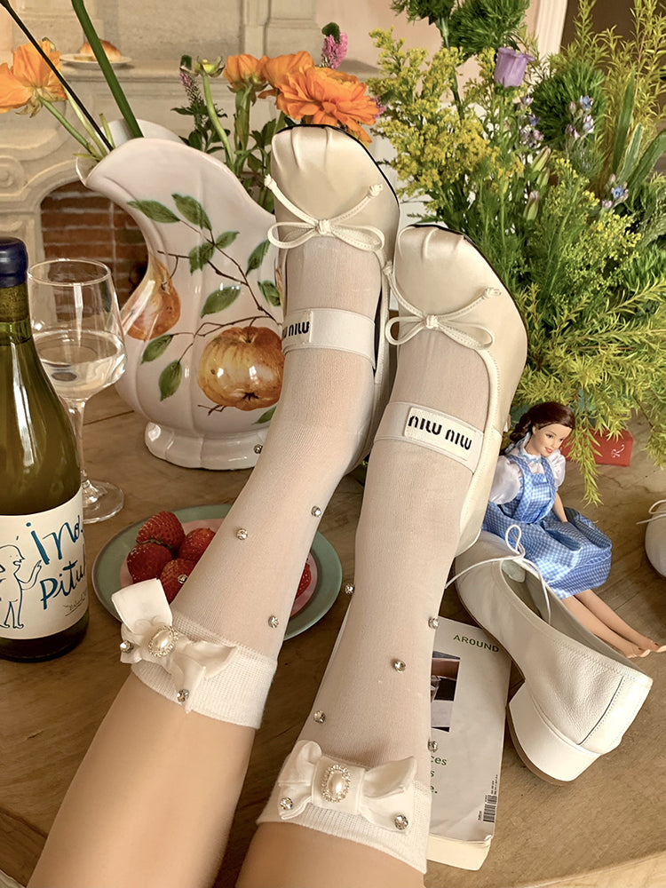 Black White Classic Versatile Pearly /