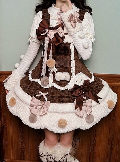 Kleid und Lolita-Overall mit gewelltem braun-weißem Rand und Pompons und Schleifen