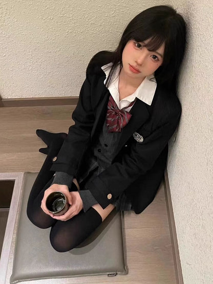 ブルーJK装飾バッジユニフォームダークプレッピーブレザースタイル