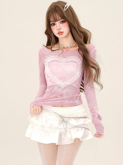 ピンクのハート型フリルディテールタイダイメッシュトップス