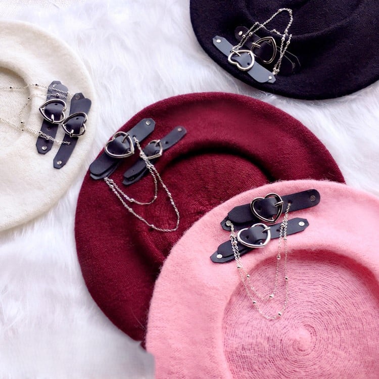 Buckle 4 Colors with Details Chain Beret