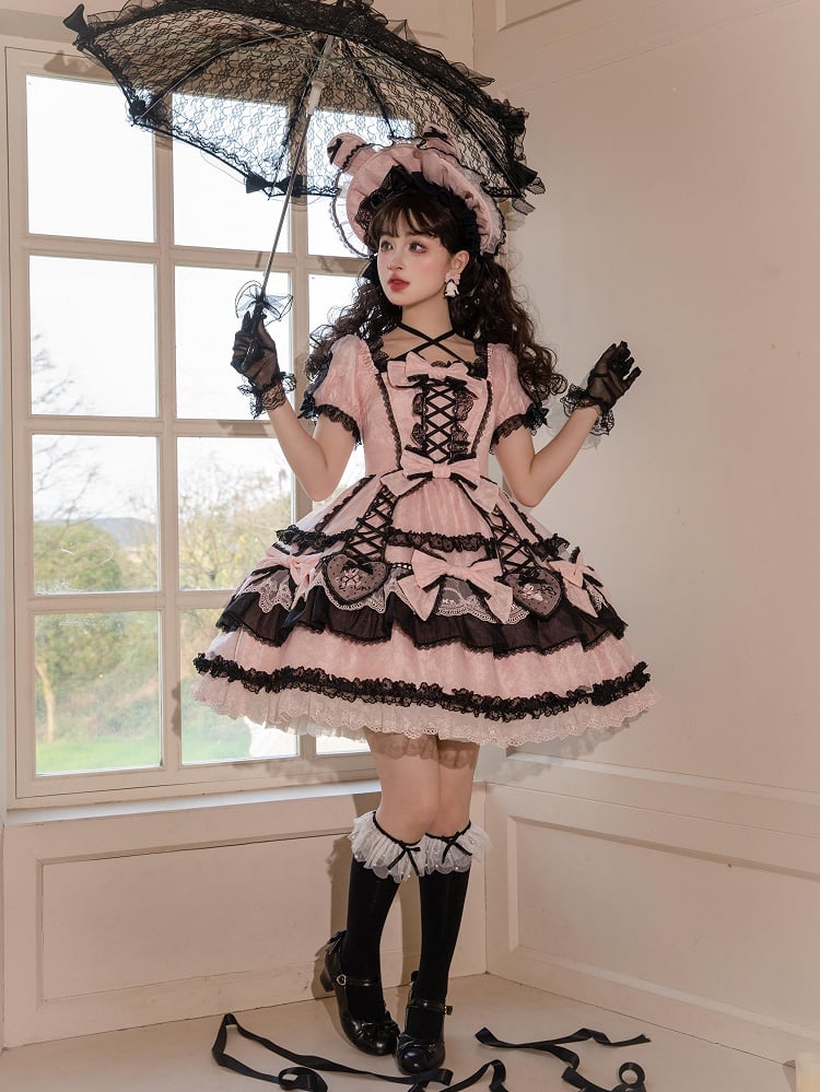 Stickerei Schwarze Akzente Hase und Kleid Lolita Herz Schleife Rosa Applikation Süß