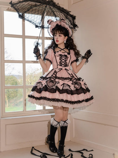 Stickerei Schwarze Akzente Hase und Kleid Lolita Herz Schleife Rosa Applikation Süß