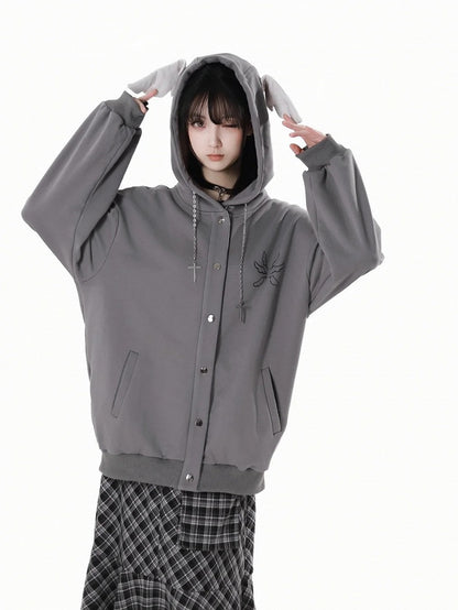 Bittersüße Kette Grau/Schwarz Kapuzendesign Hoodie Flügel Kreuz Wing Stickerei Rücken Feder