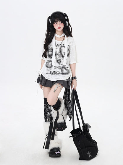 Schwarz/weißes T-Shirt mit seitlichem Kordelzug und Schleifenmuster, inklusive Schal