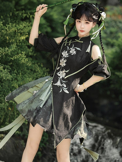 Black & Green Chinoiserie Cutout Top with Lily Embroidery - Han Ru Chu Hanfu & Han-Element Studi