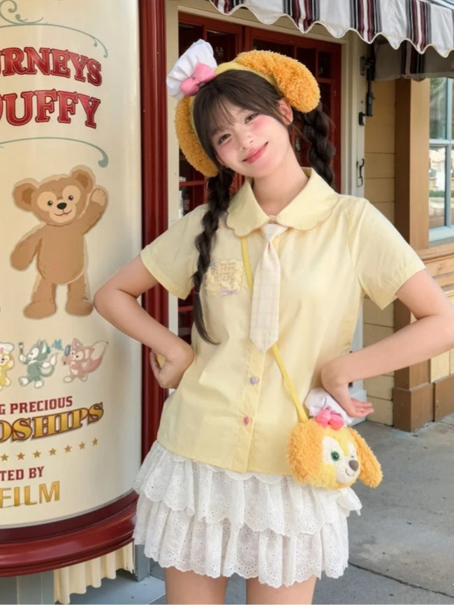 前立て刺繍のライトタイ、花びらの襟、ビスケットハートボタン、ブラウス（イエロー）