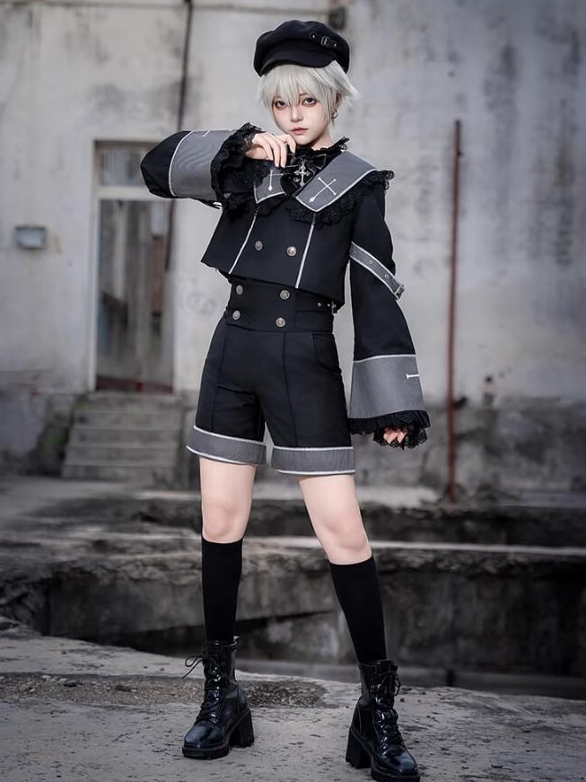 Langärmliges, kurzes, besticktes graues Oberteil und Kragenkreuz Ouji Black Square Lolita