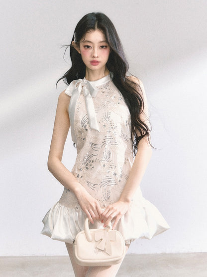 ライトピンクのセルフタイボウネックラインスパンコールディテールスカートバブルノースリーブドレスミニ