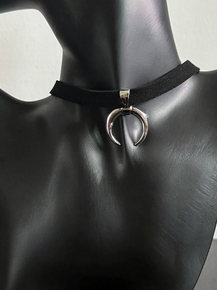 Moon-Adorned Silver Minimalist Choker - YSHXS