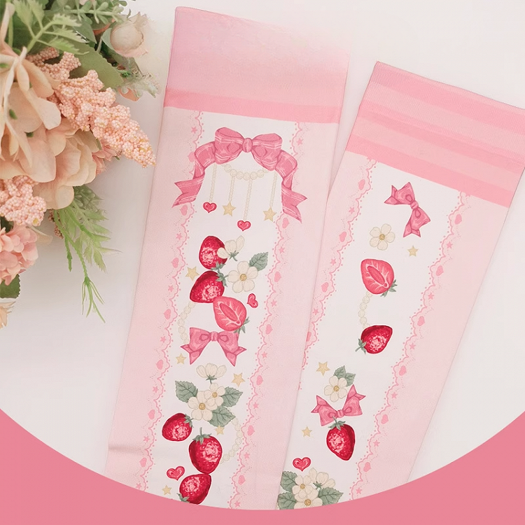 Süße Lolita-Overknee-Strümpfe mit Erdbeer-Print in Rosa
