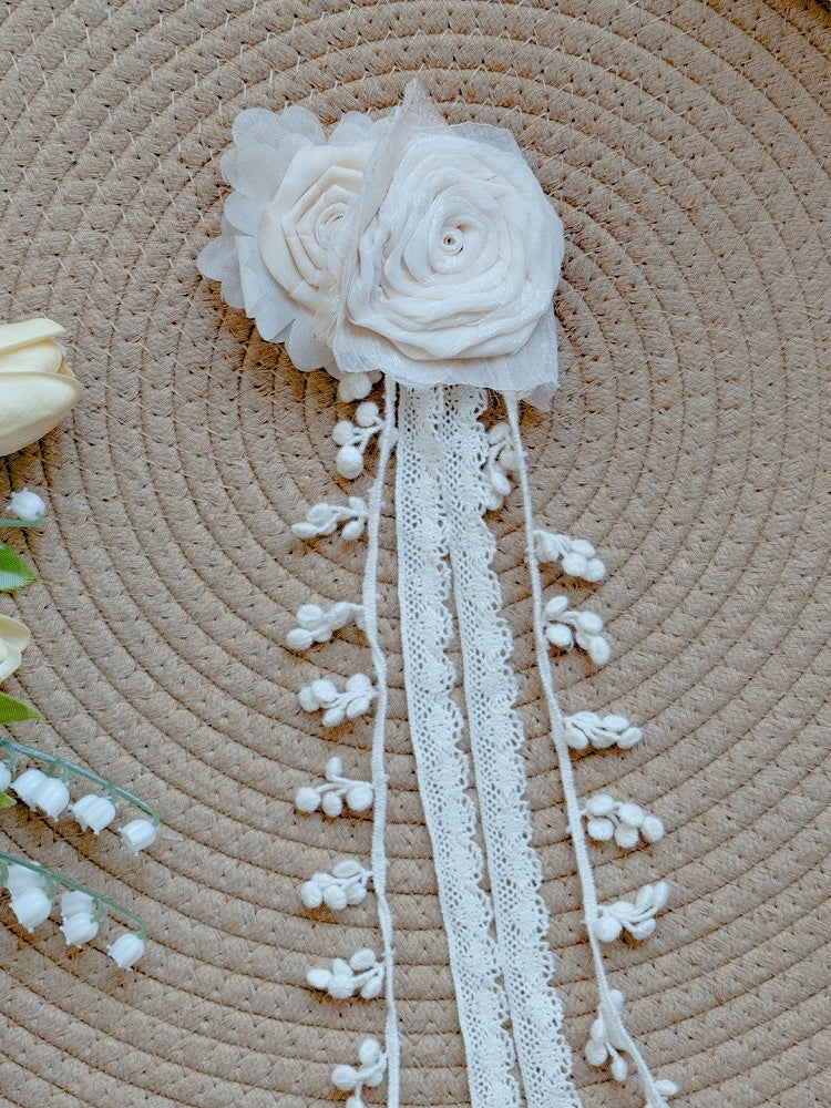 Lace-Trimmed White Flower Brooch - With PUJI