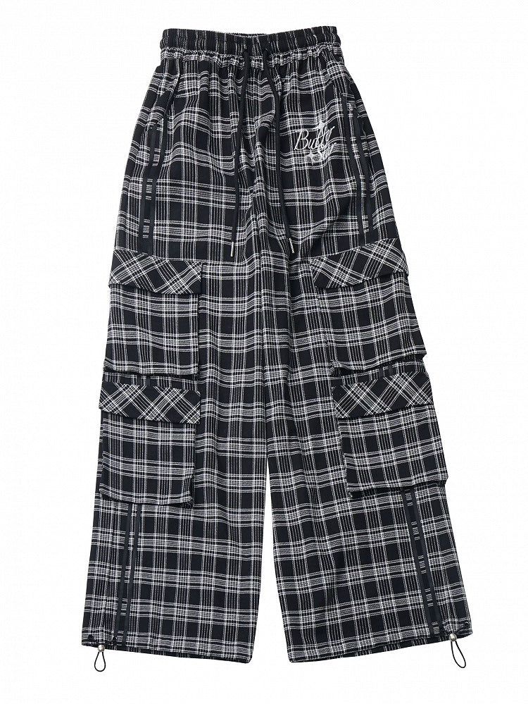 ブラック＆グレーの文字入りカーゴポケットデザインチェックパンツ