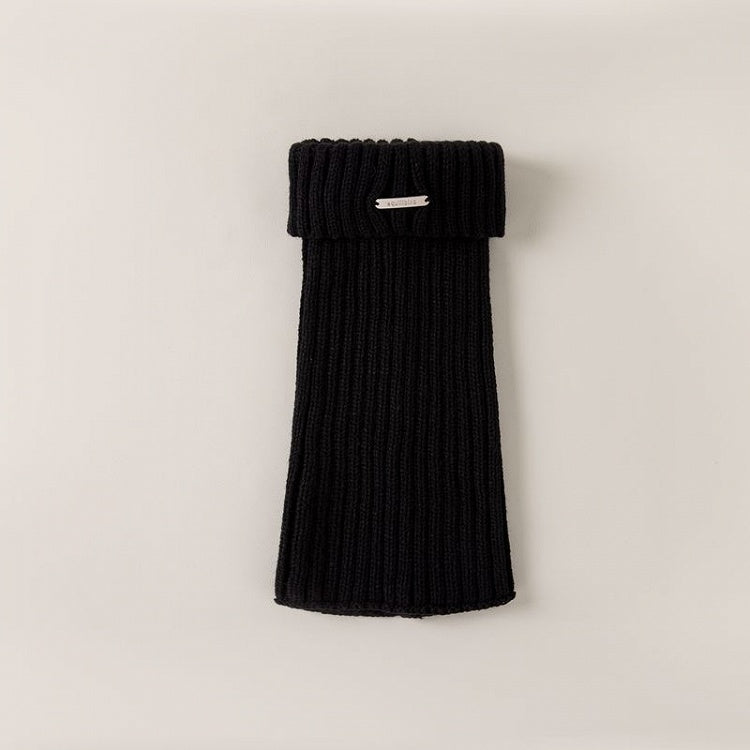 4色のカラーバリエーションのニットレッグウォーマー