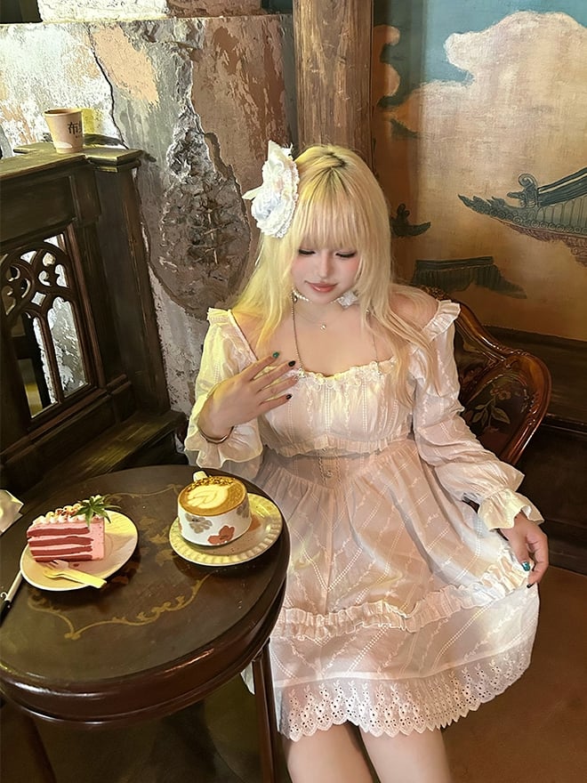 with Floral White Basque Waist Dress and Trim Lace Decoration Plus Neckline Size