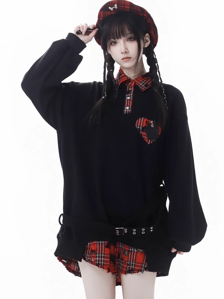 Rotes kariertes Hemdkleid mit Herz-Applikation in Schwarz im Used-Look