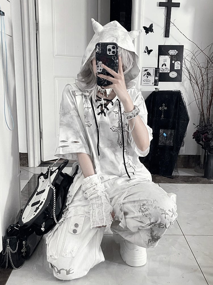 HolesCross Distressed Tie-Dye Devil WhiteGray Sleeve Print Short Horn Hoodiewith Gothic
