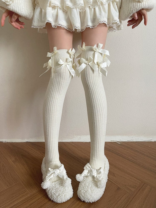 Knee Creamy Warm Bow Stockings Decorated Over White/Black