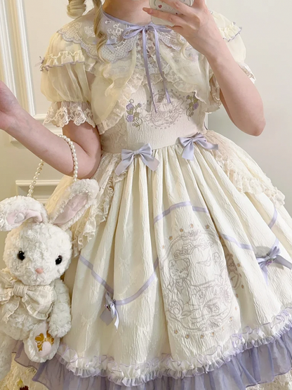 ショート丈クロップド丈刺繍トップス、スカラップカラー、パープルスリーブトリム