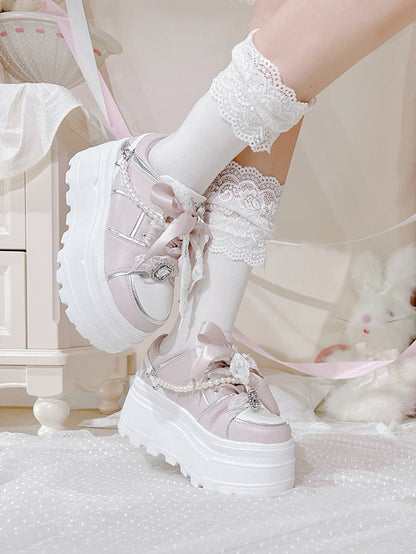 Jirai Kei – Rosa Plateauschuhe mit Strasssteinen und abnehmbarer Perlenkette