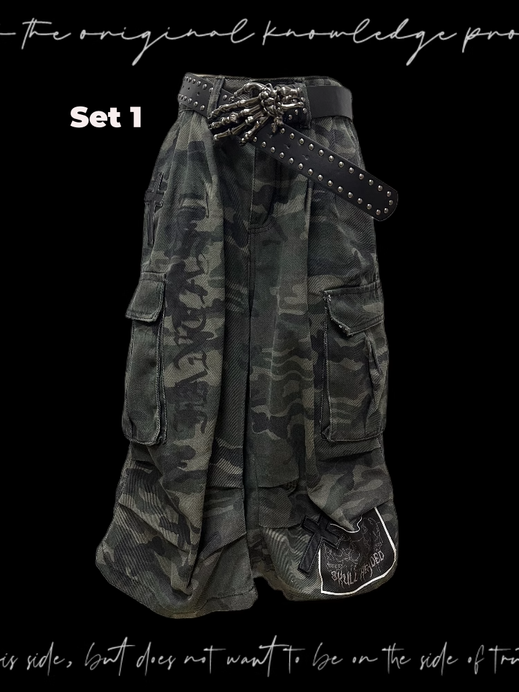 Camourflage Cross and Skeleton Appliques Cargo Shorts Pockets