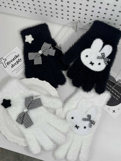 Cute and Miffy Gloves Pattern Plush Star Black/White with
