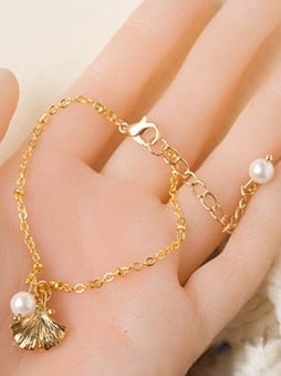 Options Elegant 6 Charrms Bracelet Pearl Golden Leaf and Ginkgo