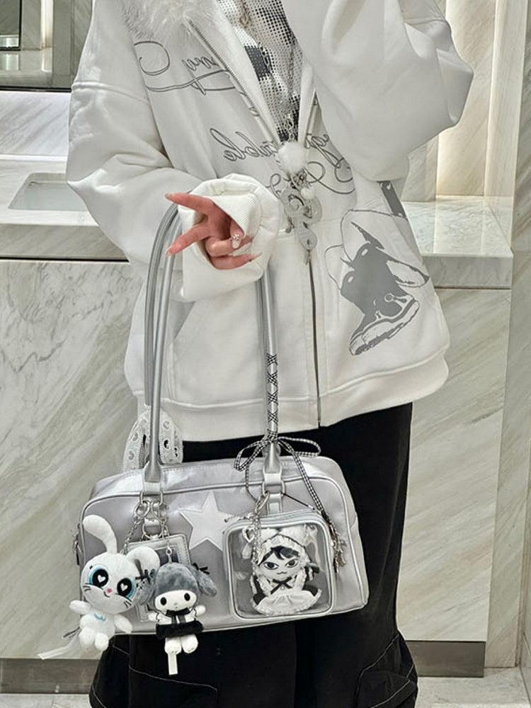 Hand mit abnehmbarer Ita-Haltertasche Silberkarte