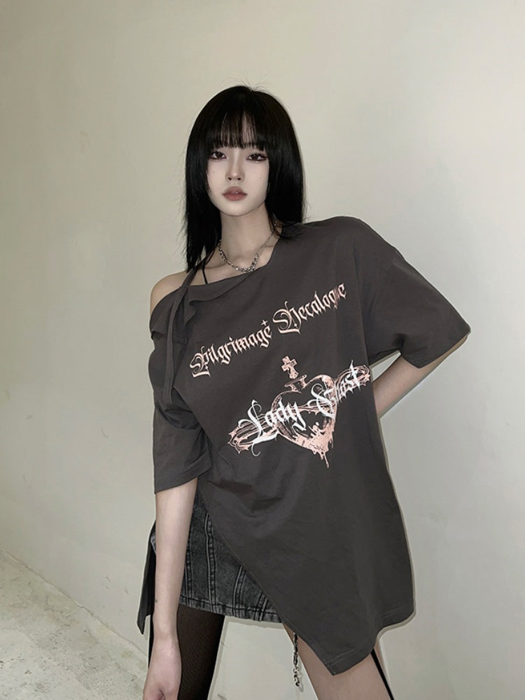 グレーのカットアウトショルダーサイドスリットルーズグラマラスグラフィックTシャツ