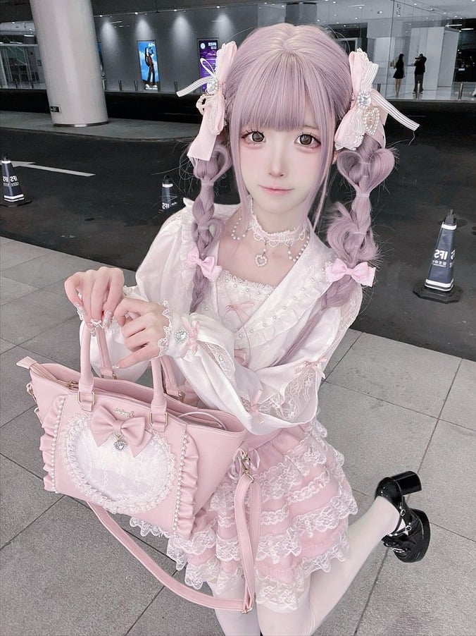 Pink Ryousangata Tiered Ruffle Skirt with Lace Trim - Puppet Bombs