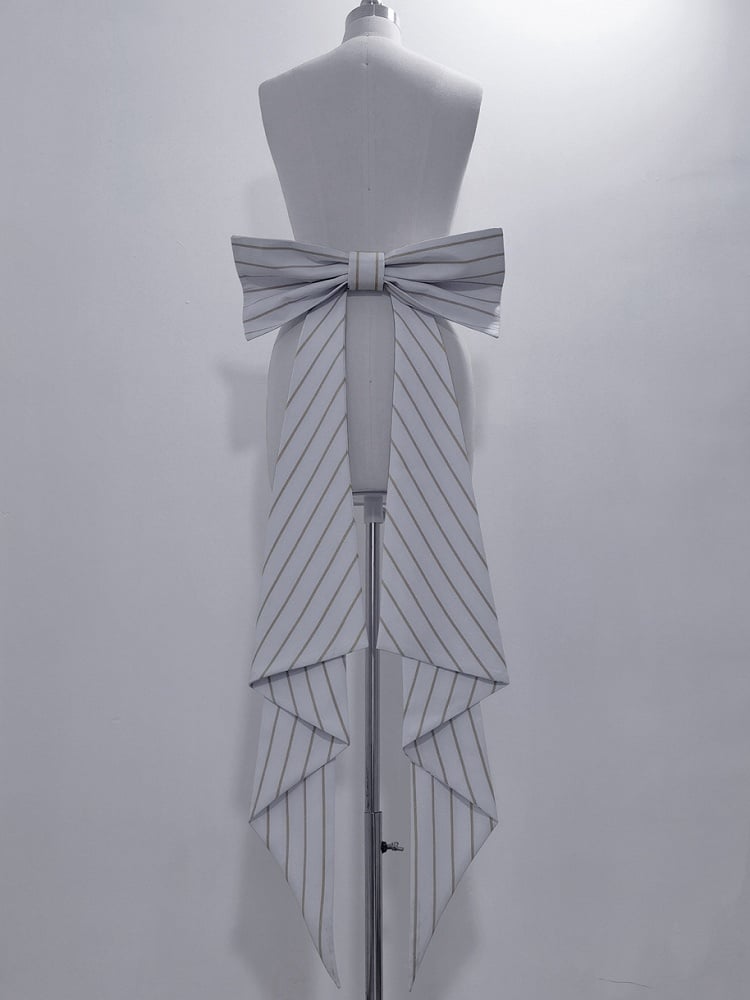 Big Theater Bunny Train Gestreifte Schleife Weiß