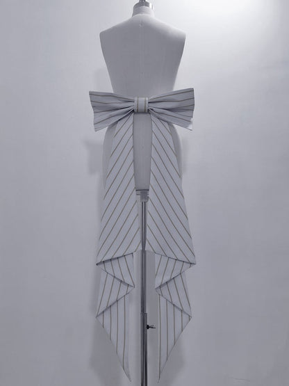 Big Theater Bunny Train Gestreifte Schleife Weiß