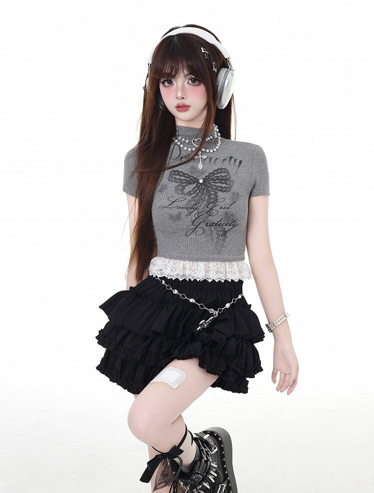 リボンプリントのグラマラスなクロップドネックとレースヘムのTシャツ グレー/ホワイト モック