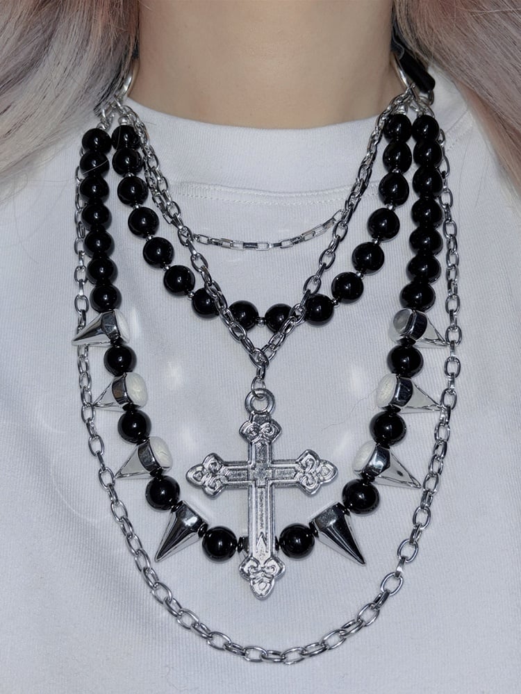 Ohrstecker Schwarze Perlenkette Silber Anhänger Verziert Und Kreuz