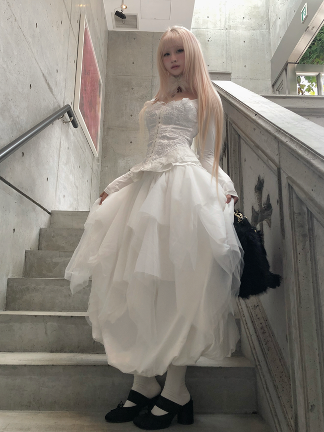 Embossed Lace-Up Back with Jacquard Lace Black/White Top Sleeve Frill Long