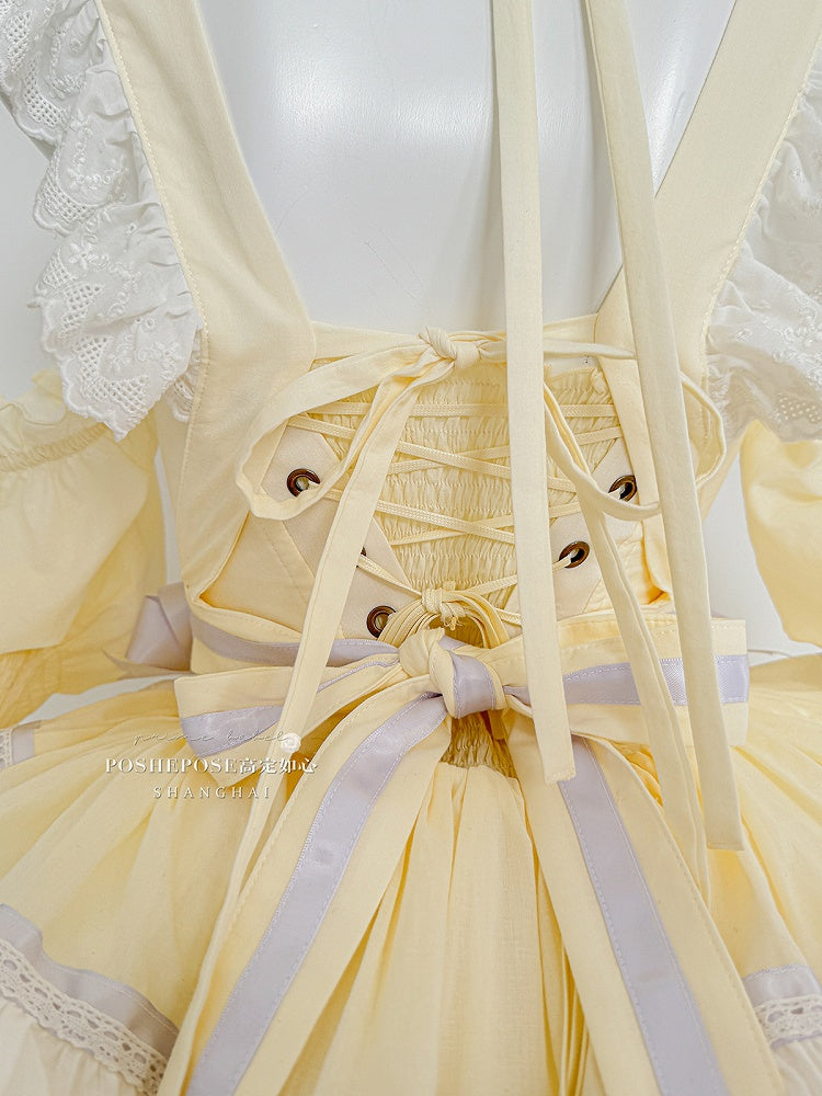Süße Dienstmädchenschürze in Gelb und Lila + trägerloses Puffkleid mit Baskentaille, gestuftem Rüschensaum