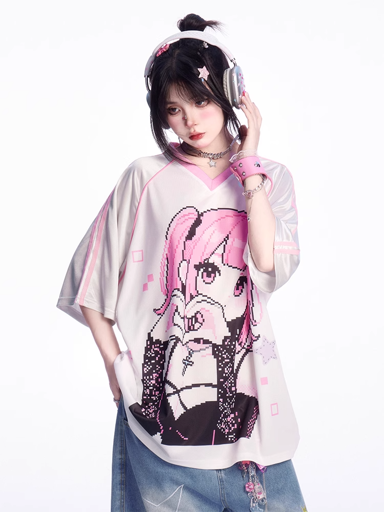 ピンクのルーズTシャツ Vネック 漫画ガールプリント ブロケットコア
