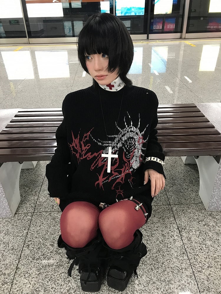 Dark Sweater Design White/Black with Gothic Centipede Aesthetic