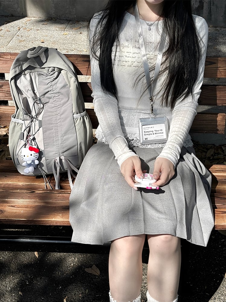 ホワイトレーストリムラウンドネックグラフィックTシャツ