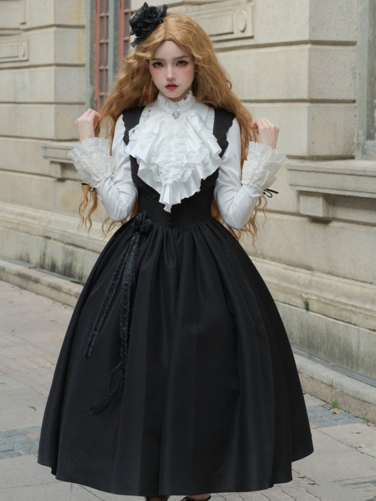 Black Classic Lolita Jumper Skirt with Rosettes and Scalloped Underbust