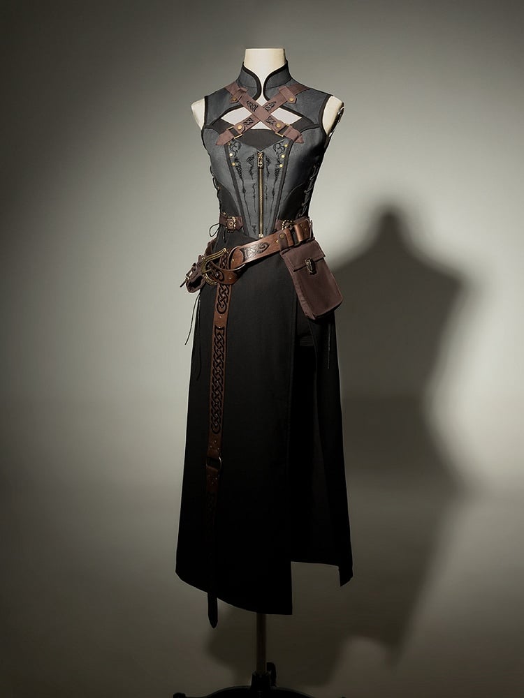 Kleid mit seitlichem Kragen und Schnallenträgern, ärmellos, gebändert, schwarz, grau, überkreuzter Schlitz