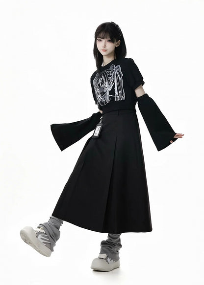 Black Anime Girl Print with Armwear Free Cropped T-shirt