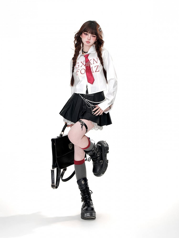 ブルー/ホワイトのストライプ柄クロップドシャツ（フリーネクタイ付き）