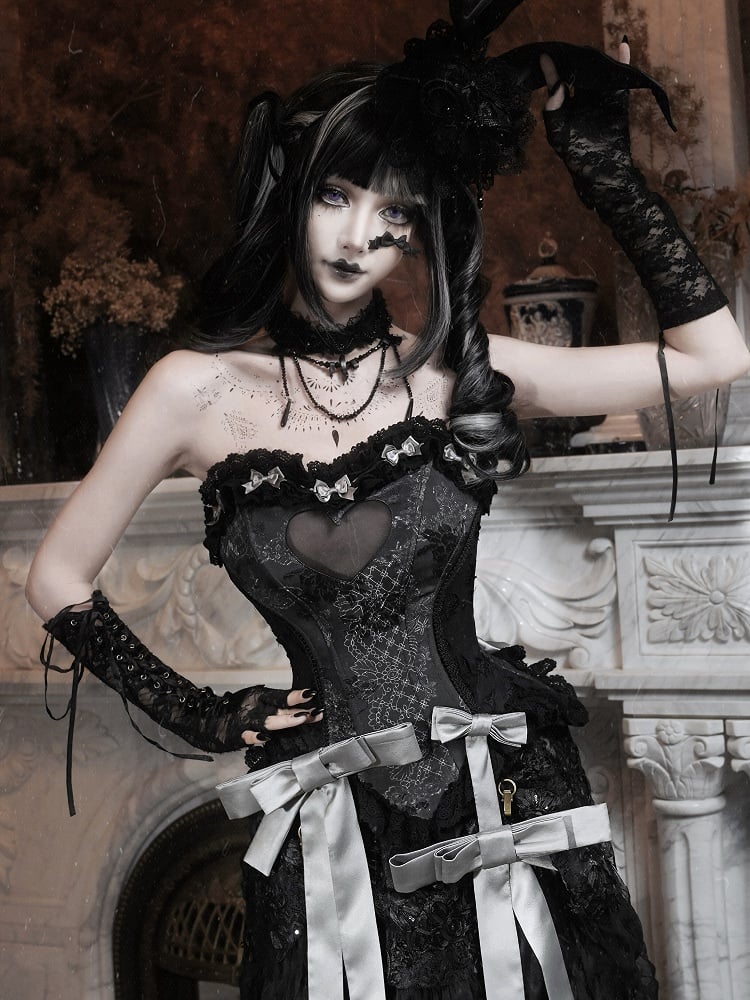 – Victorian-Inspired Corset Heart Silhouette Black 16-Bone Shaper