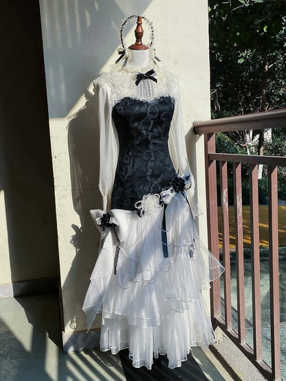 クラシックなJSK、エレガントなレイヤードフルチュール、スリムボディス、ジャカードヘム、ホワイトロリータ、ブラックフィット、フローラルセット