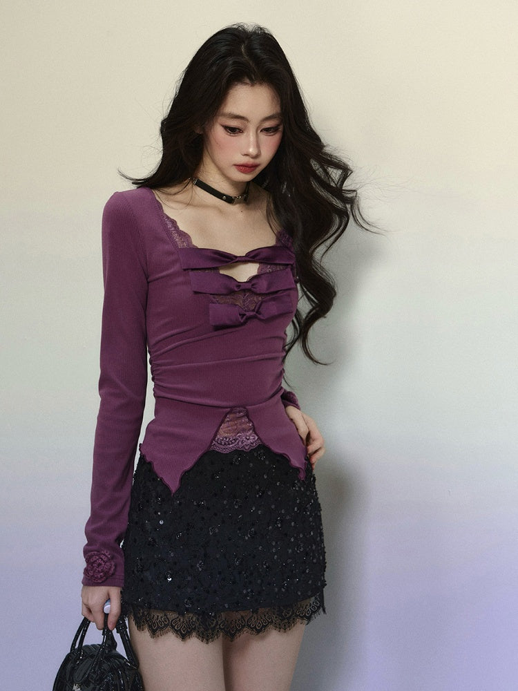 Lilafarbenes Top mit V-Ausschnitt, Strickdetails, kontrastierende Spitzenaufnäher, glamouröse Schleifen