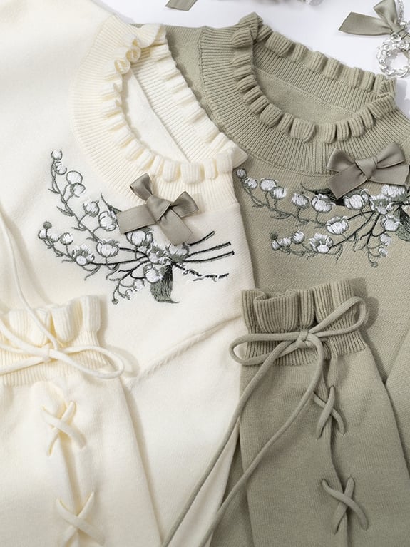 秋のカフストップリリーニットベージュレースアップ刺繍バレー