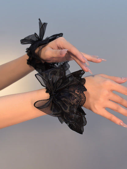 Black/White Decorated Cuffs Bowknot Wrist Lace