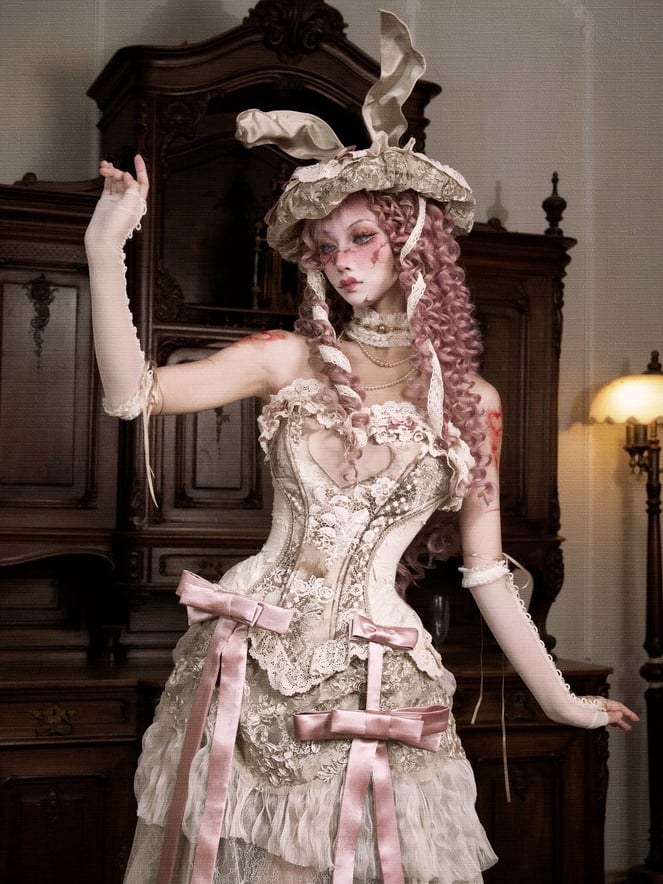 Silhouette Victorian-Inspired 16-Bone Corset Shaper Heart –