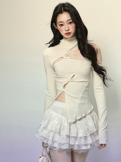 アプリコットカットアウトショルダーモックネックトップス（アシンメトリーヘム）